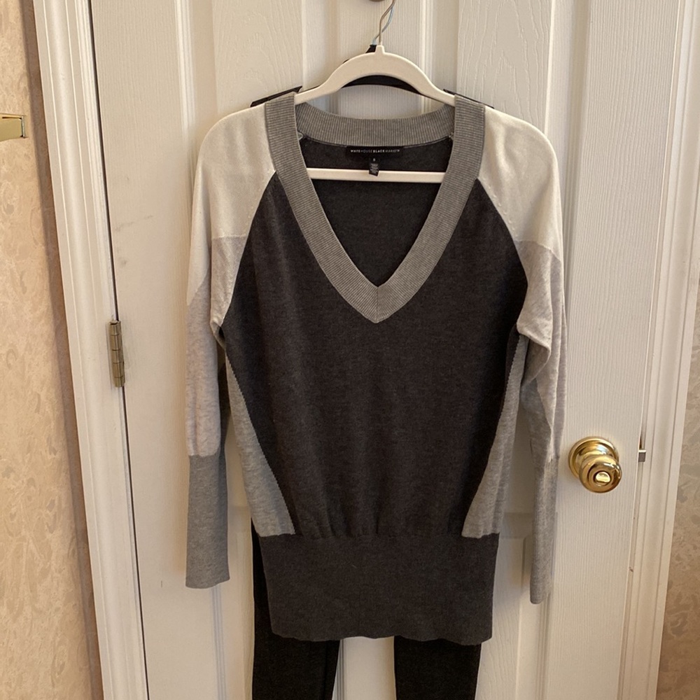 White House Black Market knit sweater and matching leggings.   Gray. Size M